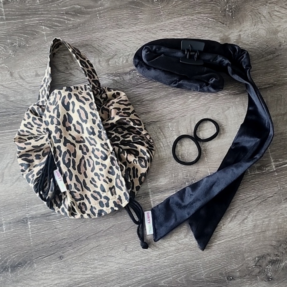 NEW! Dirty Girl by @amandaellisxo Heatless Curling Wrap & Travel Makeup Bag